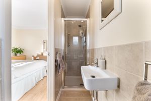 En-Suite- click for photo gallery